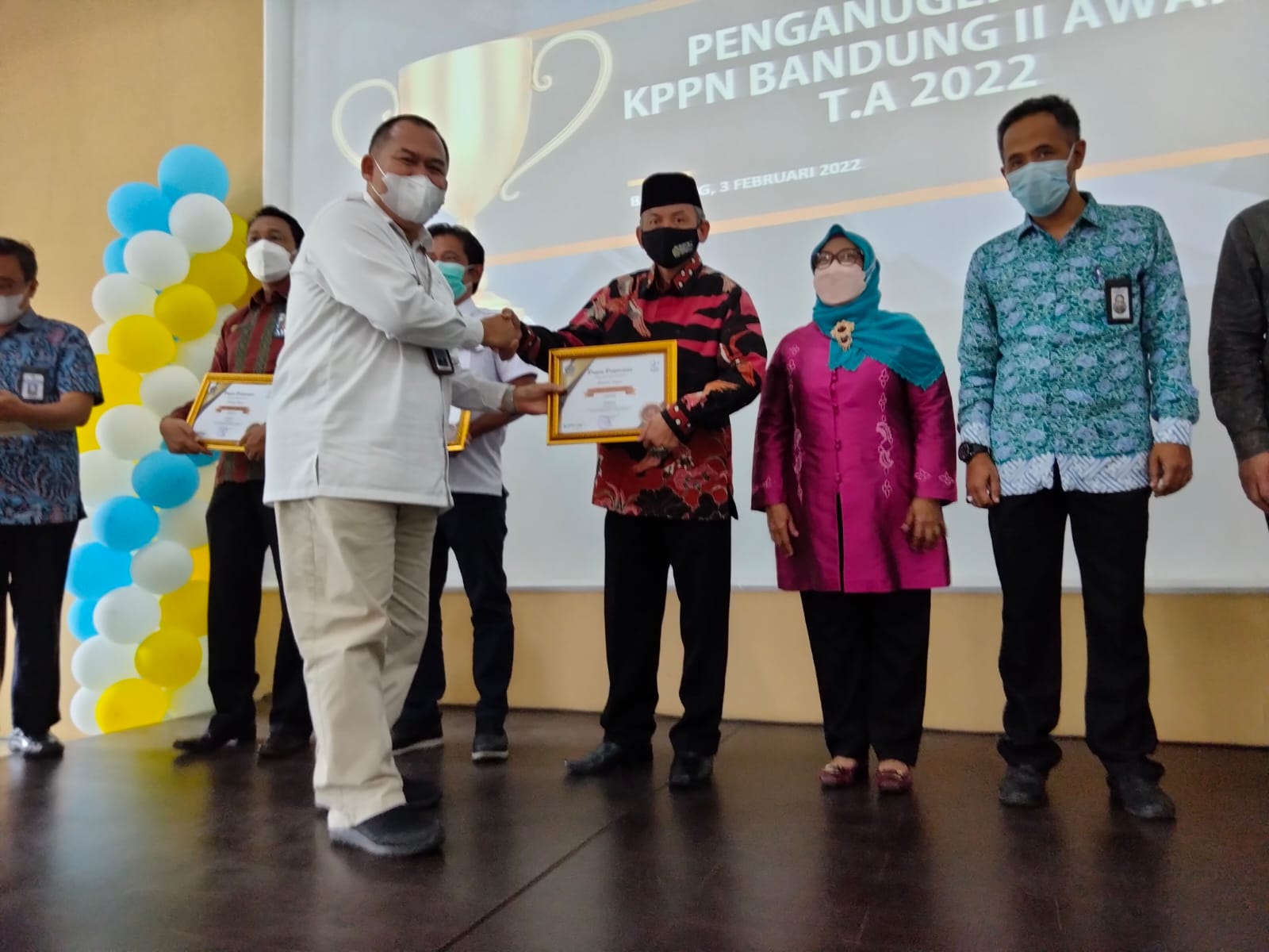 BDK Bandung menerima penghargaan peringkat ke-3 dari KPPN Award Jabar II